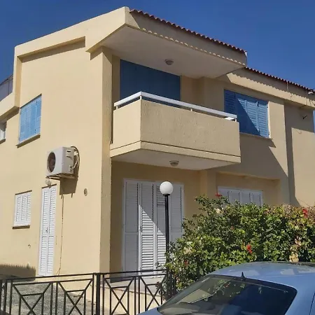 Sea Breeze 4 Bedroom Villa,shared Swimming Pool