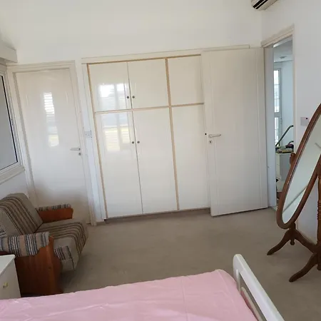 Sea Breeze 4 Bedroom Villa,shared Swimming Pool Vilă *