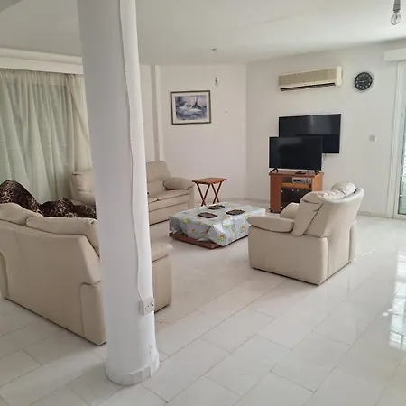 Sea Breeze 4 Bedroom Villa,shared Swimming Pool * Larnaca