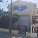 Sea Breeze 4 Bedroom Villa,shared Swimming Pool Vila Larnaca
