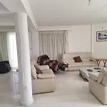 Sea Breeze 4 Bedroom Villa,shared Swimming Pool Vila