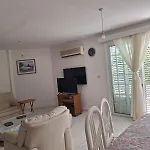 Sea Breeze 4 Bedroom Villa,shared Swimming Pool Larnaca