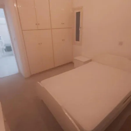 Sea Breeze 4 Bedroom Villa,shared Swimming Pool Villa *