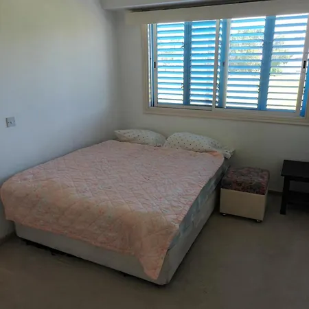 Sea Breeze 4 Bedroom Villa,shared Swimming Pool * Lárnaka