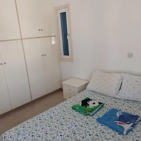 Sea Breeze 4 Bedroom Villa,shared Swimming Pool Villa Larnaca