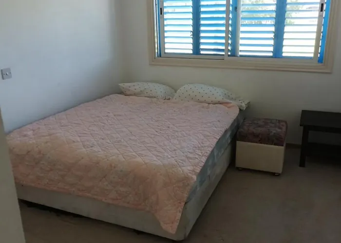 Villa Sea Breeze 4 Bedroom Larnaca